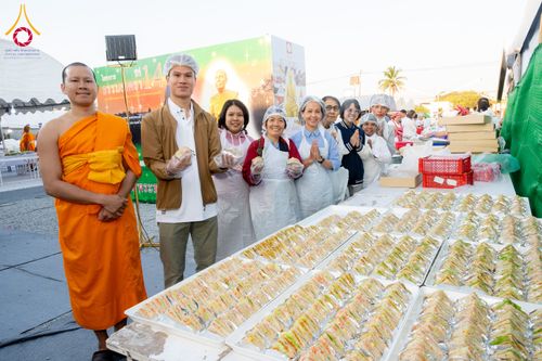 ภาพ No.289877:วันที่ 8 มกราคม พ.ศ. 2569 พิธีถวายภัตตาหารเป็นสังฆทาน แด่พระธรรมยาตรา ณ อนุสรณ์สถานคลองบางนางแท่น อ.สามพราน จ.นครปฐม ในโครงการธรรมยาตรา กตัญญูบูชา มหาปูชนียาจารย์ พระมงคลเทพมุนี(สด จนฺทสโร) พระผู้ปราบมาร อนุสรณ์สถาน 7 แห่ง ปีที่ 14