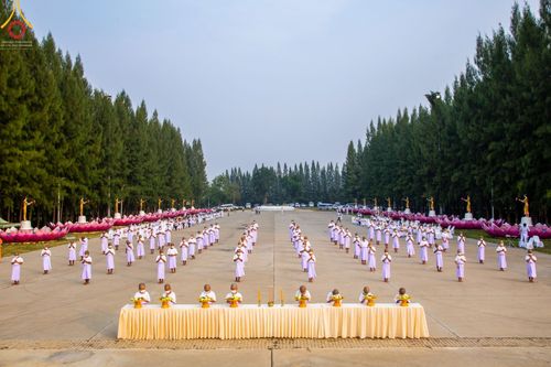 ภาพ No.44971:ประมวลภาพพิธีบรรพชา ในโครงการบรรพชาสามเณรฟื้นฟูพระพุทธศาสนาทั่วไทย ณ ศูนย์อบรมเยาวชนกาญจนบุรี