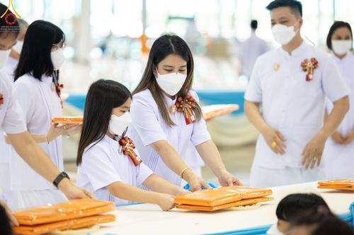 ภาพ No.52442:ประมวลภาพวันคล้ายวันเกิดครบรอบ 138 ปี พระมงคลเทพมุนี (สด จนฺทสโร) พระผู้ปราบมาร ชุดที่ 1