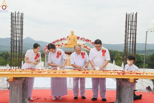 ภาพ No.56116:ประมวลภาพพิธีทอดกฐินสามัคคี ณ ศูนย์ปฏิบัติธรรมแก้วเมืองเลย (วันที่ 23 ตุลาคม พ.ศ. 2565)