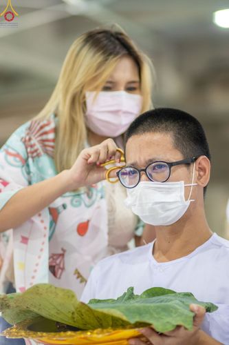 ภาพ No.47479:ประมวลภาพพิธีตัดปอยผม โครงการบรรพชาอุปสมบทหมู่ รุ่นเข้าพรรษา 2565