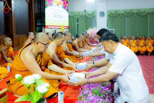 ภาพ No.298726:วันที่ 20 มกราคม พ.ศ. 2569 พิธีทอดผ้าป่าทำนุบำรุงศาสนสถาน ณ วัดไร่ขิง อ.สามพราน จ.นครปฐม ในโครงการธรรมยาตรา กตัญญูบูชา มหาปูชนียาจารย์ พระมงคลเทพมุนี(สด จนฺทสโร) พระผู้ปราบมาร อนุสรณ์สถาน 7 แห่ง ปีที่ 14