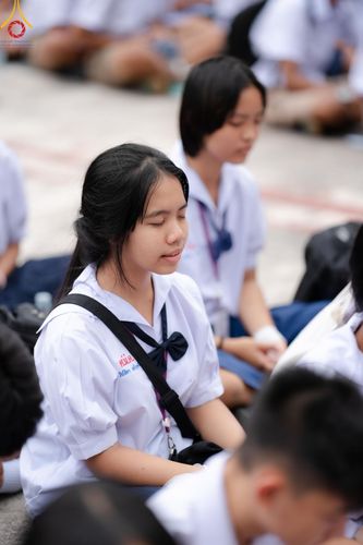 ภาพ No.128477:พิธีอัญเชิญพระบรมสารีริกธาตุ " ใจกลางเมืองนครหาดใหญ่ " เพื่อประดิษฐาน ณ มหารัตนเจดีย์สิริปทุมสวรรค์ (เจดีย์อริยพุทธะ 5 พระองค์) ศูนย์ปฏิบัติธรรมภาคใต้ อ.บางกล่ำ จ.สงขลา  วันที่ 9 มีนาคม พ.ศ. 2567 (ชุดที่ 2)