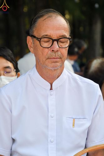 ภาพ No.107528:พิธีตักบาตรพระธรรมยาตราฯ ในโครงการธรรมยาตรากตัญญูบูชา มหาปูชนียาจารย์ พระมงคลเทพมุนี(สด จนฺทสโร) พระผู้ปราบมาร ปีที่ 12 ณ อนุสรณ์สถานมหาวิหารพระมงคลเทพมุนี อ.สองพี่น้อง จ.สุพรรณบุรี วันที่ 7 มกราคม พ.ศ. 2567