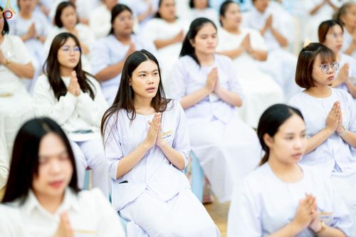 ภาพ No.242715:วันที่ 29-31 สิงหาคม พ.ศ. 2568 องค์กรภาคีเครือข่าย “บวร” (บ้าน-วัด-โรงเรียน-ราชการ) อ.คลองหลวง จัดบวชอุบาสิกาแก้ว ถวายพระราชกุศลแด่สมเด็จพระพันปีหลวง - กตัญญูบูชาแด่ผู้มีพระคุณ