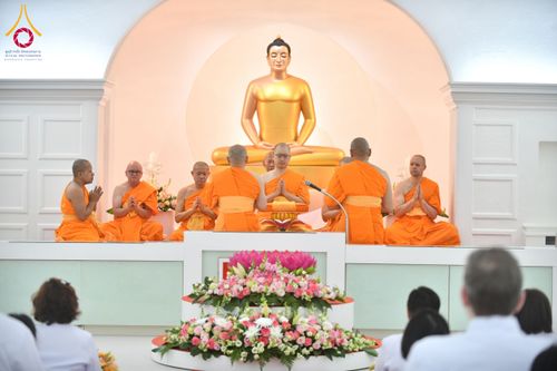 ภาพ No.171515:พิธีทอดกฐิน ณ วัดพระธรรมกายคอร์ซัวร์ ลุสท์สโกว ประเทศเดนมาร์ก วันเสาร์ที่ 19 ตุลาคม พ.ศ. 2567