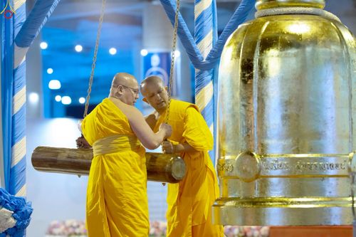 ภาพ No.241175:วันพุธที่ 27 สิงหาคม พ.ศ. 2568 พิธีฉลองชัยสวดมนต์ บทธัมมจักกัปปวัตตนสูตร ครบ 7,650,575,757 จบ ในวันธรรมชัย วัดพระธรรมกาย