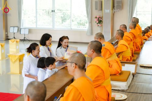 ภาพ No.171456:พิธีทอดกฐิน ณ ศูนย์พนมสารคาม ฉะเชิงเทรา ในโครงการกฐินสามัคคีทั่วไทย 30,000 วัด บูชาธรรม 80 ปี หลวงพ่อธัมมชโย โดยคณะศิษยานุศิษย์วัดพระธรรมกาย วันที่ 26 ตุลาคม พ.ศ. 2567