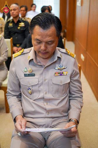 ภาพ No.201919:ผู้ว่าปทุมฯ มอบแนวทางการขับเคลื่อนพัฒนาจังหวัดฯ แก่หัวหน้าส่วนราชการ ผู้บริหารท้องถิ่น กำนัน ผู้ใหญ่บ้าน อ.คลองหลวง วันอังคารที่ 21 มกราคม พ.ศ. 2568