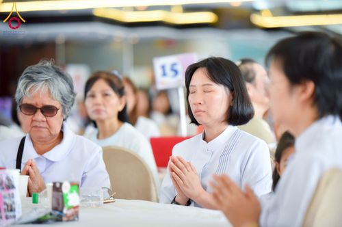ภาพ No.224836:วันเสาร์ ที่ 10 พฤษภาคม พ.ศ. 2568 วัดพระธรรมกายฮ่องกง จัดพิธีปล่อยปลา บนเรือใหญ่บนอ่าวฮ่องกง และจัดพิธีถวายมหาสังฆทานกลางทะเล ประจำปี 2568 เนื่องในสัปดาห์วิสาขบูชาโลก