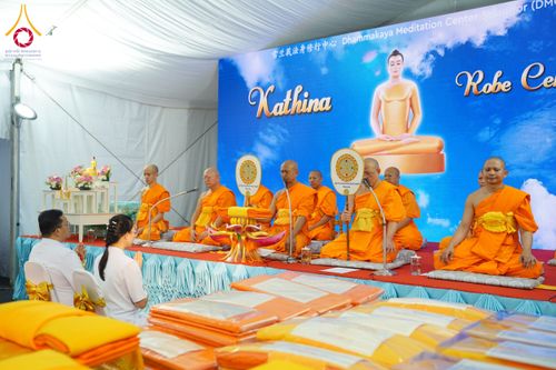 ภาพ No.168071:พิธีทอดกฐิน วัดพระธรรมกายกัวลาลัมเปอร์ ประเทศมาเลเซีย วันที่ 20 ตุลาคม พ.ศ. 2567