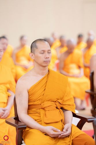 ภาพ No.146017:พิธีเจริญพระพุทธมนต์ ปฏิบัติธรรมเจริญสมาธิภาวนา เพื่อถวายเป็นพระราชกุศล แด่พระบาทสมเด็จพระเจ้าอยู่หัว เนื่องในโอกาสพระราชพิธีมหามงคล เฉลิมพระชนมพรรษา 6 รอบ 28 กรกฎาคม 2567 วันอาทิตย์ที่ 28 กรกฎาคม พ.ศ. 2567  ณ ห้องแก้วสารพัดนึก 2 สภาธรรมกายสากล