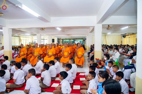 ภาพ No.195048:พิธีทอดผ้าป่าทำนุบำรุงศาสนสถาน ณ วัดไผ่โรงวัว ต.บางตาเถร อ.สองพี่น้อง จ.สุพรรณบุรี ในโครงการธรรมยาตรา กตัญญูบูชา มหาปูชนียาจารย์ พระมงคลเทพมุนี(สด จนฺทสโร) พระผู้ปราบมาร อนุสรณ์สถาน 7 แห่ง ปีที่ 13 วันที่ 13 มกราคม พ.ศ. 2568
