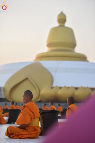 ภาพ No.198598:พระธรรมยาตราปฏิบัติธรรม และถ่ายภาพหมู่ประวัติศาสตร์ ณ อนุสรณ์สถานบางปลา วัดบางปลา อำเภอบางเลน จังหวัดนครปฐม ในโครงการธรรมยาตรา กตัญญูบูชา มหาปูชนียาจารย์ พระมงคลเทพมุนี(สด จนฺทสโร) พระผู้ปราบมาร อนุสรณ์สถาน 7 แห่ง ปีที่ 13 วันที่ 20 มกราคม พ.ศ. 2568