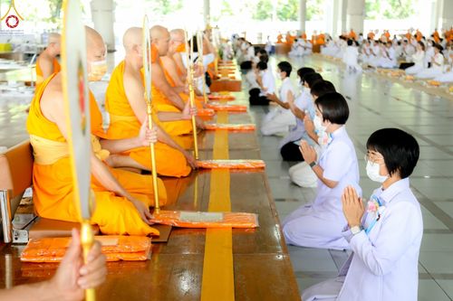 ภาพ No.104511:พิธีบุพเปตพลี ครั้งที่ 145 อุทิศบุญแด่หมู่ญาติที่ล่วงลับไปแล้ว และสืบทอดอายุพระพุทธศาสนา วันพุธที่ 27 ธันวาคม พ.ศ. 2566 (วันพระขึ้น 15 ค่ำ เดือน 12 ) ณ หอฉันคุณยายอาจารย์ฯ วัดพระธรรมกาย