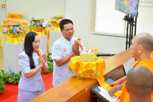 ภาพ No.249939:วันอังคารที่ 30 กันยายน พ.ศ. 2568 พิธีตอกเสามงคลต้นแรกอาคารเศรษฐีถาวร ที่พักผู้มาปฏิบัติธรรม ณ ศูนย์ปฏิบัติธรรมจันทบุรี