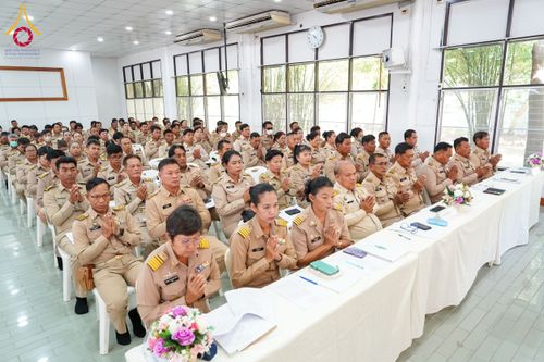 ภาพ No.176582:ชมรมกำนัน ผู้ใหญ่บ้านฯ อ.คลองหลวง ทอดผ้าป่าสมทบโครงการกฐินสามัคคีทั่วไทย 30,000 วัด วันที่ 4 พฤศจิกายน พ.ศ. 2567 ณ วัดพระธรรมกาย อ.คลองหลวง จ.ปทุมธานี