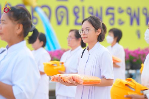 ภาพ No.63133:โครงการอุปสมบทหมู่ บูชาธรรมหลวงพ่อธัมมชโย พ.ศ.2567 ณ ลานธรรม พระมหาธรรมกายเจดีย์ วัดพระธรรมกาย วันที่ 13 เมษายน พ.ศ.2567