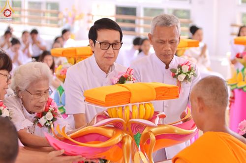 ภาพ No.97657:พิธีทอดกฐินสามัคคี เพื่อถมดินทำถนนและใช้ป้องกันน้ำท่วม ณ ศูนย์ปฏิบัติธรรมจังหวัดนครนายก อ.องครักษ์ จ.นครนายก วันที่ 19 พฤศจิกายน พ.ศ. 2566