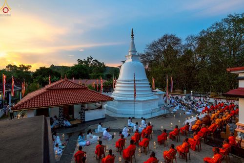 ภาพ No.229948:วันที่ 4 และ 12 พฤษภาคม พ.ศ. 2568 พิธีจุดวิสาขประทีป ถวายเป็นพุทธบูชา ณ วัดสุภัทรารามา มหาวิหาร เมืองบาดุลลา ประเทศศรีลังกา