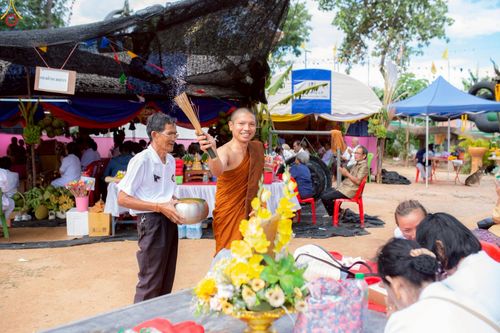 ภาพ No.271819:วันที่ 3 พฤศจิกายน พ.ศ. 2568 พิธีทอดกฐินสามัคคีทั่วไทย ณ วัดป่าพนังสลักได อ.หนองบัวแดง จ.ชัยภูมิ โดยคณะศิษยานุศิษย์ บูชาธรรม 81 ปี หลวงพ่อธัมมชโย