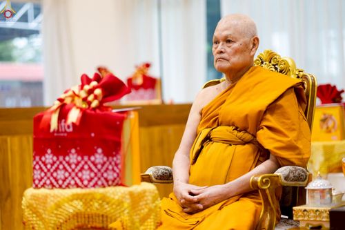 ภาพ No.232936:วันที่ 8  กรกฏาคม พ.ศ. 2568 สัมมนาคณะสงฆ์โซนภาคตะวันตก เพื่อฟื้นฟูพระพุทธศาสนา โครงการทอดกฐิน 30,000 วัดทั่วไทย ประจำปีพุทธศักราช 2568 ณ ศูนย์ปฏิบัติธรรมพระมงคลเทพมุนี อ.สองพี่น้อง จ.สุพรรณบุรี