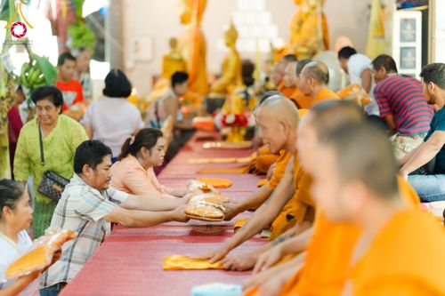 ภาพ No.172301:พิธีทอดกฐิน วัดเจริญธรรมมาราม จ.จันทบุรี ในโครงการกฐินสามัคคีทั่วไทย 30,000 วัด บูชาธรรม 80 ปี หลวงพ่อธัมมชโย โดยคณะศิษยานุศิษย์วัดพระธรรมกาย วันที่ 30 ตุลาคม พ.ศ. 2567