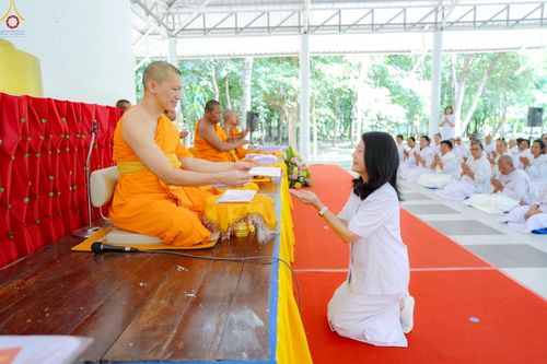 ภาพ No.247856:วันที่ 19-21 กันยายน พ.ศ. 2568 โครงการอบรมอุบาสิกาแก้ว รุ่นที่ 2 ณ ศูนย์ปฏิบัติธรรมจังหวัดบุรีรัมย์