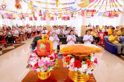 ภาพ No.163149:โครงการกฐินสามัคคีทั่วไทย 30,000 วัด บูชาธรรม 80 ปี หลวงพ่อธัมมชโย โดย คณะศิษยานุศิษย์วัดพระธรรมกาย ณ วัดยางตลาด อ.คลองเขื่อน จ.ฉะเชิงเทรา วันที่ 19 ตุลาคม พ.ศ. 2567