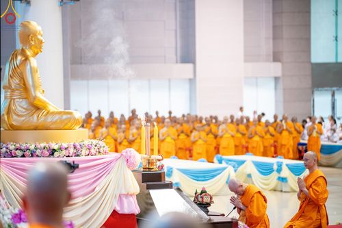 ภาพ No.154264:พิธีบูชาครูผู้ค้นพบวิชชาธรรมกาย ณ สภาธรรมกายสากล วัดพระธรรมกาย วันอังคารที่ 17 กันยายน พ.ศ. 2567