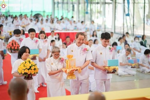 ภาพ No.248260:วันอาทิตย์ที่ 21 กันยายน พ.ศ. 2568 พิธีตักบาตร, พิธีทอดผ้าป่าบำรุงธุดงคสถานล้านนา, พิธีถวายกองทุนการศึกษาพระบาลี, พิธีถวายสลากภัตเป็นสังฆทาน เนื่องในโอกาสครบรอบ 39 ปี ธุดงคสถานล้านนา ณ ธุดงคสถานล้านนา อ.สันทราย จ.เชียงใหม่