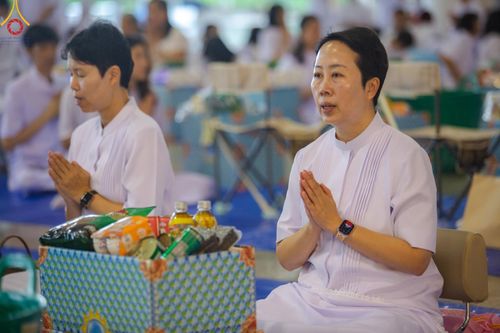 ภาพ No.149896:พิธีตักบาตร , พิธีปฎิบัติธรรม , พิธีถวายภัตตาหารเมนูสวรรค์ ในพรรษาแห่งการเข้าถึงธรรม วันธรรมชัย วันอังคารที่ 27 สิงหาคม พ.ศ.2567 ณ สภาธรรมกายสากล วัดพระธรรมกาย