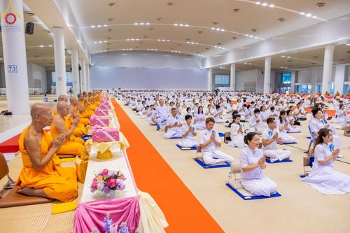 ภาพ No.57948:พิธีมุทิตาสักการะพระสังฆาธิการ ผู้ที่ได้รับพระราชทานเลื่อนและตั้งสมณศักดิ์ ปีพุทธศักราช 2567 วันอาทิตย์ที่ 28 เมษายน พ.ศ. 2567 ณ วัดพระธรรมกาย จ.ปทุมธานี