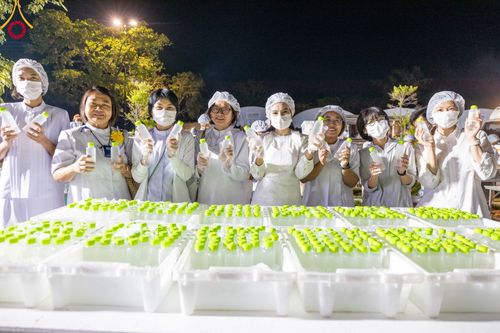 ภาพ No.106681:พิธีถวายภัตตาหารเป็นสังฆทาน แด่คณะพระธรรมยาตราฯ ในโครงการธรรมยาตรากตัญญูบูชา มหาปูชนียาจารย์ พระมงคลเทพมุนี(สด จนฺทสโร) พระผู้ปราบมาร อนุสรณ์สถาน 7 แห่ง ปีที่ 12 วันที่ 6 มกราคม พ.ศ. 2567 ณ อนุสรณ์สถานโลตัสแลนด์ จ.สุพรรณบุรี