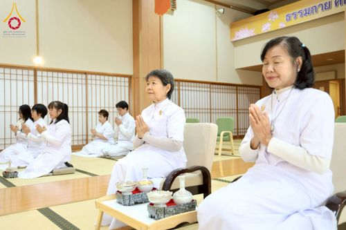 ภาพ No.213426:วันอาทิตย์ที่ 16 มีนาคม พ.ศ. 2568 พิธีบุพเปตพลี, ถวายภัตตาหาร, ปล่อยปลา วัดพระธรรมกายคานากาว่า ประเทศญี่ปุ่น