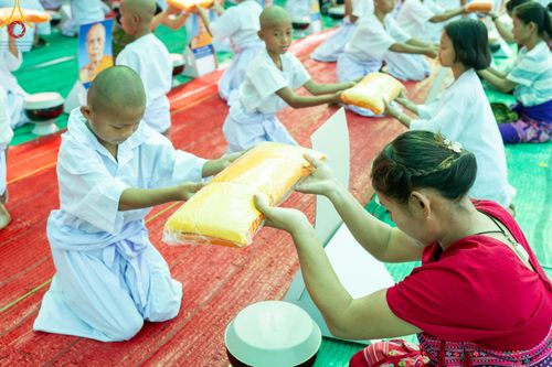 ภาพ No.62994:Photo Story  มหัศจรรย์วัดดงดินแดง Episode 2 โครงการบรรพชาอุปสมบทหมู่ ฟื้นฟูพระพุทธศาสนาทั่วไทย ณ วัดดงดินแดง อ.อมก๋อย จ.เชียงใหม่ วันที่ 3 เมษายน พ.ศ. 2567