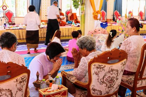 ภาพ No.170499:พิธีทอดกฐิน ณ วัดสุราษฎร์รังสรรค์ จ.ปทุมธานี ในโครงการกฐินสามัคคีทั่วไทย 30,000 วัด บูชาธรรม 80 ปี หลวงพ่อธัมมชโย โดยคณะศิษยานุศิษย์วัดพระธรรมกาย วันที่ 27 ตุลาคม พ.ศ. 2567