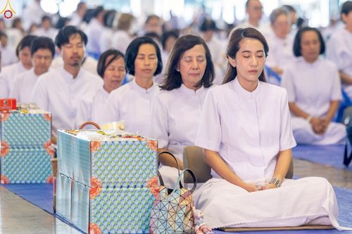 ภาพ No.240391:วันพุธที่ 27 สิงหาคม พ.ศ. 2568 พิธีตักบาตร ในวันธรรมชัย ณ วัดพระธรรมกาย จ.ปทุมธานี