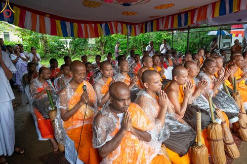 ภาพ No.140925:PhotoStory มหาศรัทธา ธรรมยาตราศรีลังกา EP.5 โครงการสยาม-ลังกา ธรรมยาตรา ฉลองเทศกาลวิสาขบูชาแห่งชาติ ศรีลังกา บูชาธรรม 80 ปีหลวงพ่อธัมมชโย เส้นทางจาก เมืองดัมบูลลา ไปยัง เมืองมาตะเล ตั้งแต่วันที่ 17-20 พฤษภาคม พ.ศ.2567