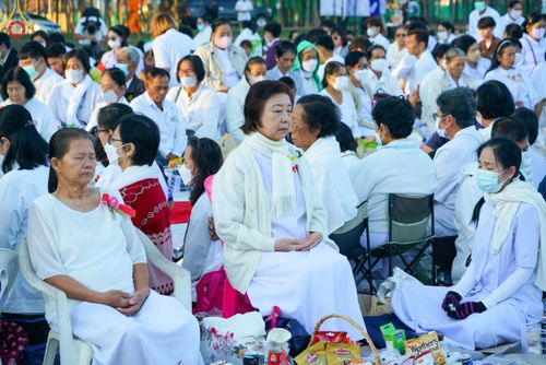 ภาพ No.103833:พิธีตักบาตรพระ 1,000 รูป ครั้งที่ 7 ถวายเป็นพุทธบูชา เพื่อช่วยเหลือคณะสงฆ์ 323 วัด 4 จังหวัดชายแดนภาคใต้ และถวายแด่คณะสงฆ์จังหวัดพิษณุโลก ณ ลานธรรมธุดงคสถานพิษณุโลก อ.วังทอง จ.พิษณุโลก วันที่ 24 ธันวาคม พ.ศ. 2566