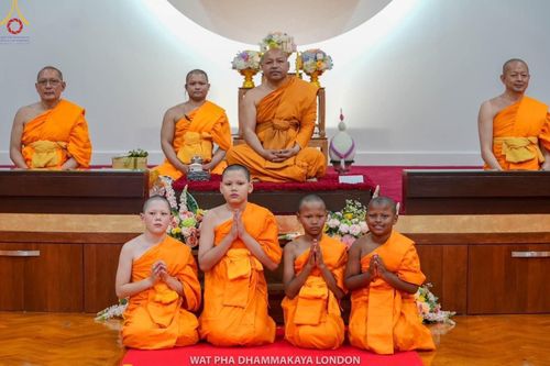 ภาพ No.149376:วัดพระธรรมกายลอนดอน สหราชอาณาจักร  ได้จัดพิธีบรรพชาสามเณรยุวธรรมทายาท  ในวันจันทร์ที่ 12 สิงหาคม พ.ศ. 2567