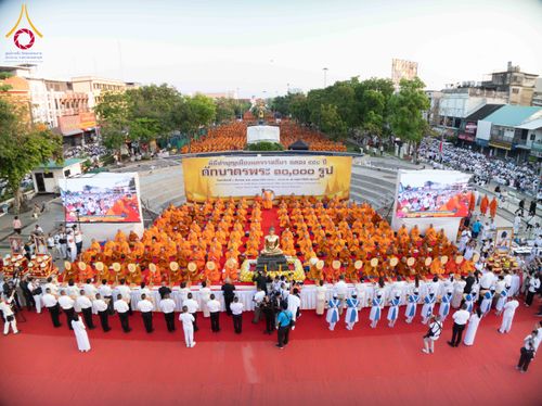 ภาพ No.312546:วันอาทิตย์ที่ 8 มีนาคม พ.ศ.2569 ทำบุญเมืองนครราชสีมา 558 ปี ตักบาตรพระ 10,000 รูป