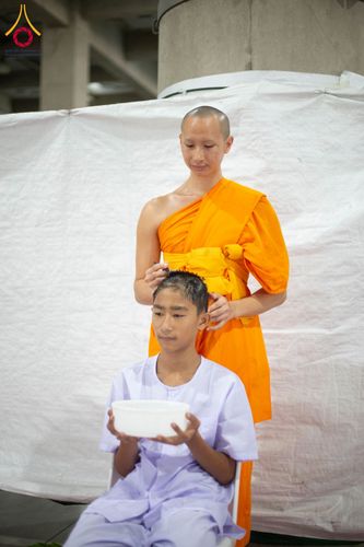 ภาพ No.143812:พิธีปลงผมยุวธรรมทายาท โครงการสามเณรโรงเรียนนานาชาติ รุ่นที่  13 ณ วิหารคด คอร์ 9 วัดพระธรรมกาย วันอาทิตย์ที่ 7 กรกฎาคม พ.ศ. 2567