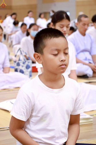 ภาพ No.228312:วันอาทิตย์ที่ 8 มิถุนายน พ.ศ. 2568 พิธีถวายทุนสนับสนุนพระไตรปิฎกฉบับธรรมชัย และอนุรักษ์คัมภีร์โบราณ ณ ห้องแก้วสารพัดนึก 2 วัดพระธรรมกาย