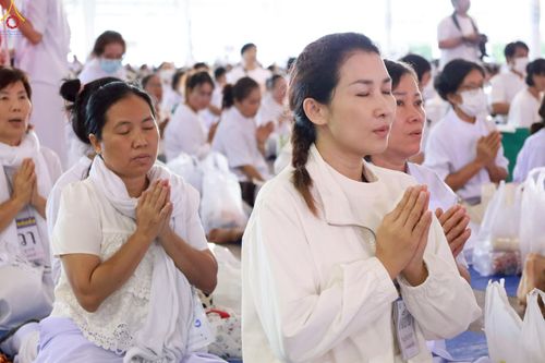 ภาพ No.227862:วันอาทิตย์ที่ 1 มิถุนายน พ.ศ. 2568 พิธีตักบาตร , พิธีบูชาข้าวพระ ณ วัดพระธรรมกาย จ.ปทุมธานี