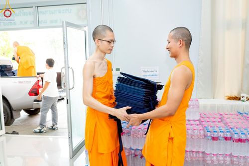 ภาพ No.218374:วันที่ 14-15 เมษายน พ.ศ. 2568 การเตรียมงานเครื่องเสียง , การเตรียมงานติดผ้ารับประเคน , การเตรียมงานเครื่องนอนพระสังฆาธิการ , การเตรียมงานจุดนั่งสาธุชน , การเตรียมงานถุงน้ำถ่วงน้ำหนักโต๊ะ , การเตรียมงานภาชนะฉันภัตตาหาร เพื่องานวันคุ้มครองโลก 22 เมษายน พ.ศ