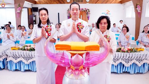 ภาพ No.239671:วันอาทิตย์ ที่ 17 สิงหาคม พ.ศ. 2568 พิธีทอดผ้าป่าฉลองครบรอบ 27 ปี วัดพระธรรมกายซีแอตเติล รัฐวอชิงตัน ประเทศสหรัฐอเมริกา