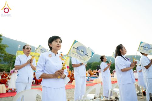 ภาพ No.275078:วันอาทิตย์ที่ 30 พฤศจิกายน พ.ศ. 2568 พิธีตอกเสาเข็ม "สร้างองค์พระเจดีย์เพื่อสร้างสันติภาพโลก" ต้นสุดท้าย ณ ศูนย์ปฏิบัติธรรมระยอง (บ้านช่องลม)