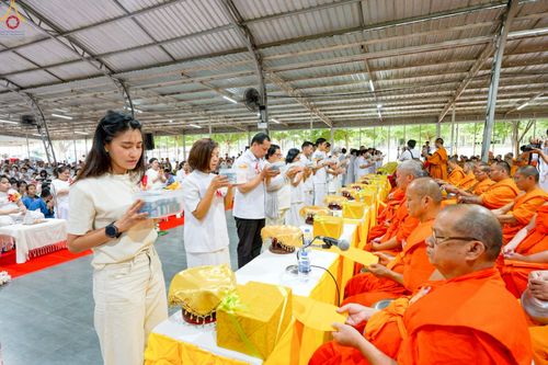 ภาพ No.228133:วันอาทิตย์ที่ 8 มิถุนายน พ.ศ. 2568 พิธีตักบาตรพระ 500 รูป ปีที่ 10 ณ ธุดงคสถานล้านนา อำเภอสันทราย จังหวัดเชียงใหม่