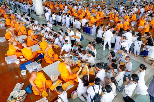 ภาพ No.91543:พิธีบุพเปตพลี ครั้งที่ 142 ร่วมอุทิศบุญแด่หมู่ญาติที่ล่วงลับไปแล้ว และสืบทอดอายุพระพุทธศาสนา วันอาทิตย์ที่ 29 ตุลาคม พ.ศ. 2566 (วันพระขึ้น 15 ค่ำ เดือน 11) ณ หอฉันคุณยายอาจารย์ฯ วัดพระธรรมกาย